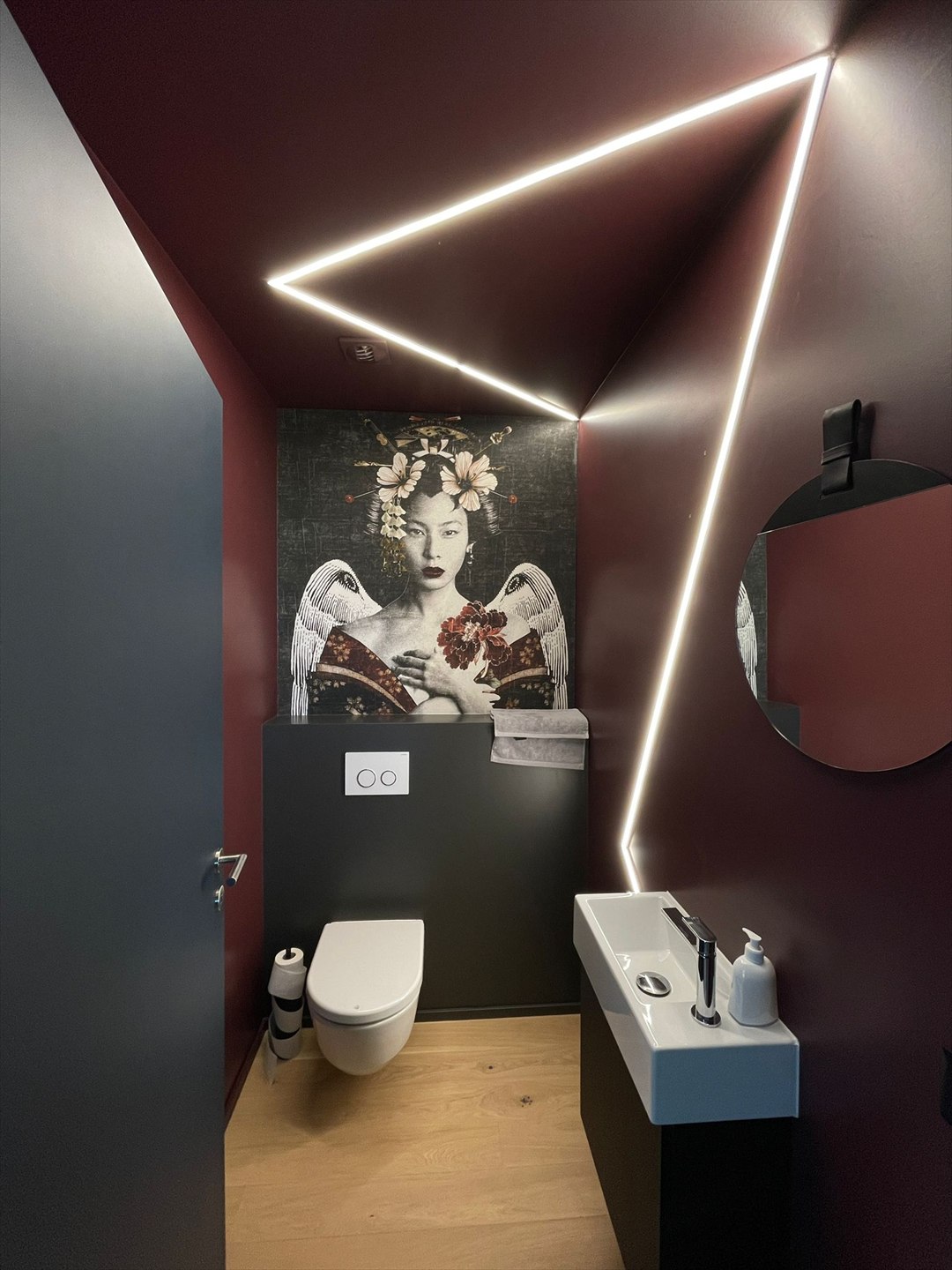 WC Lignes LED Géométriques